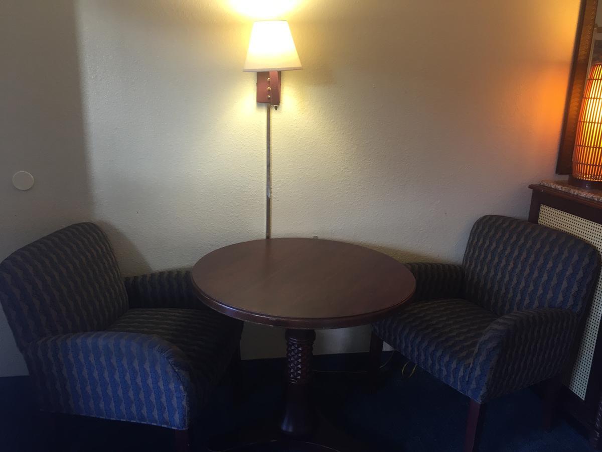 Maple Leaf Inn & Suites Kissimmee Esterno foto
